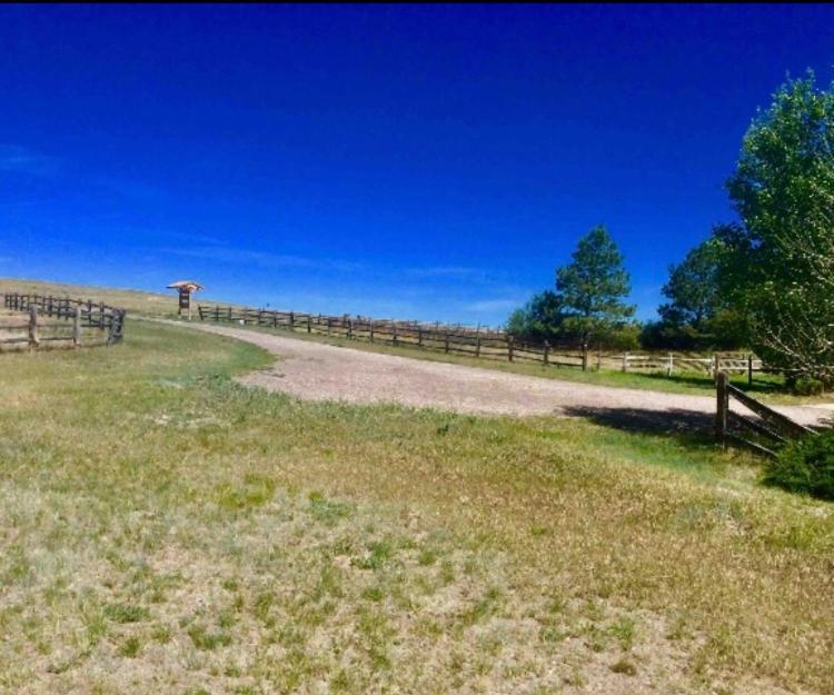 Yellowstone Cattle Baron Ensuite, Private Entrance & Parking - Prairie Rose B&B Cheyenne Exteriör bild