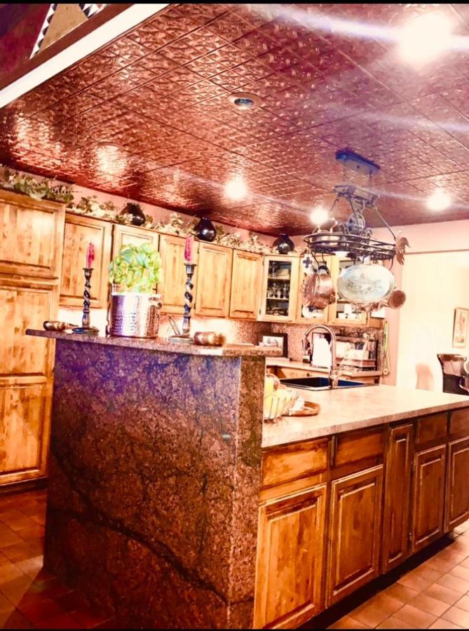 Yellowstone Cattle Baron Ensuite, Private Entrance & Parking - Prairie Rose B&B Cheyenne Exteriör bild